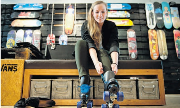 Nieuwsbericht Metro: Retro-rolschaatsen zijn niet aan te slepen